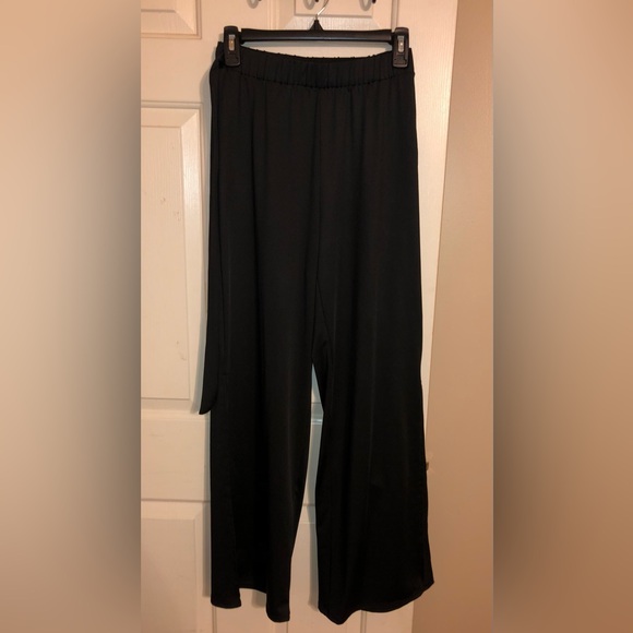 Forever 21 black dressy slacks, size medium, with slits , sexy styling EUC - Picture 10 of 16